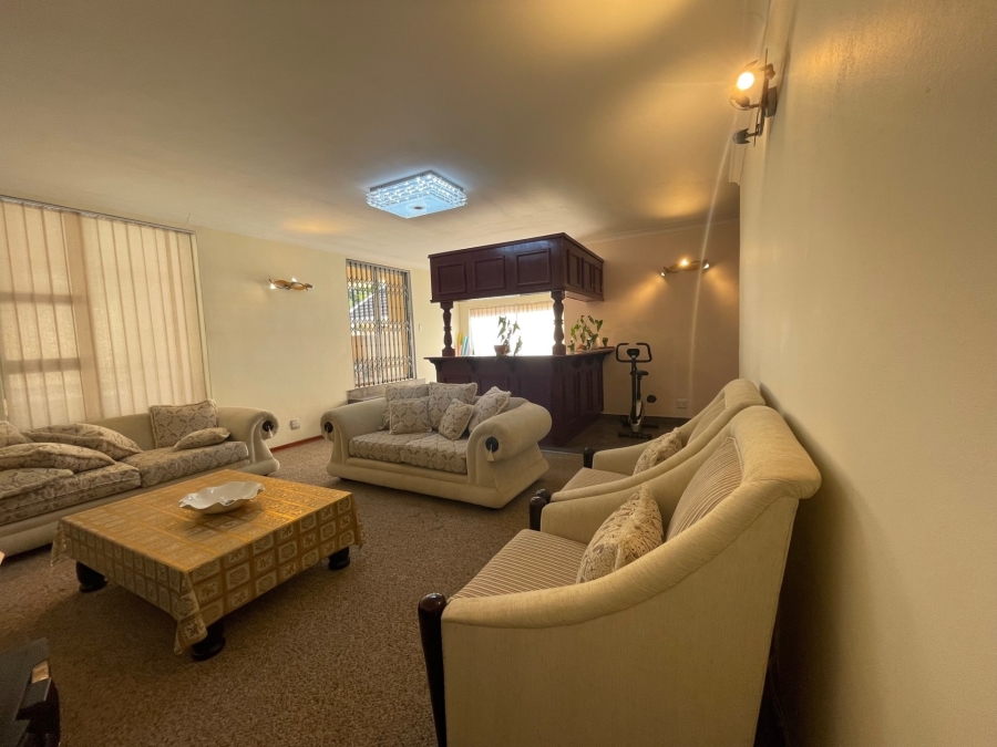 6 Bedroom Property for Sale in Dan Pienaar Free State